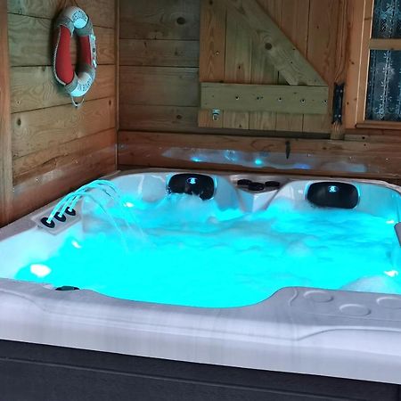 Au Petit Chalet Avec Son Spa - Escapade En Amoureux ! Cruet ภายนอก รูปภาพ